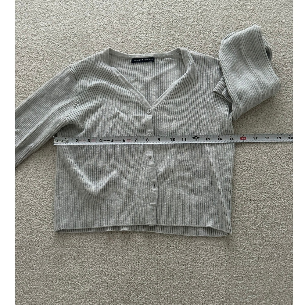 Brandy Melville Grey Ribbed Cropped Cardigan Size Small - Picture 5 of 8